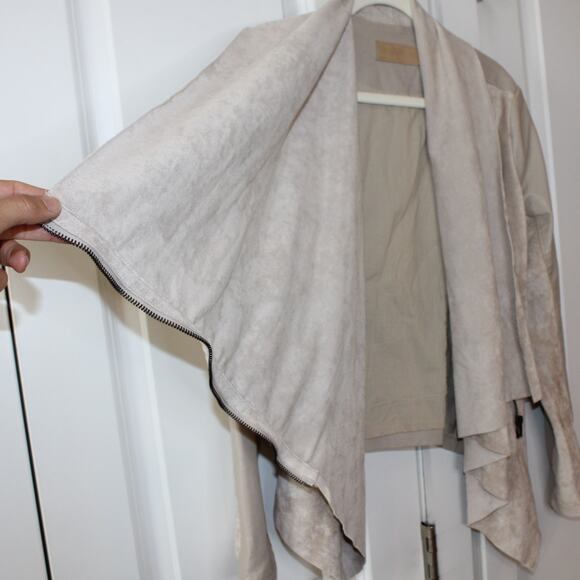 BLANK NYC Mixed Media Faux Leather Suede Moto Jacket Light Beige | Small - Picture 6 of 11